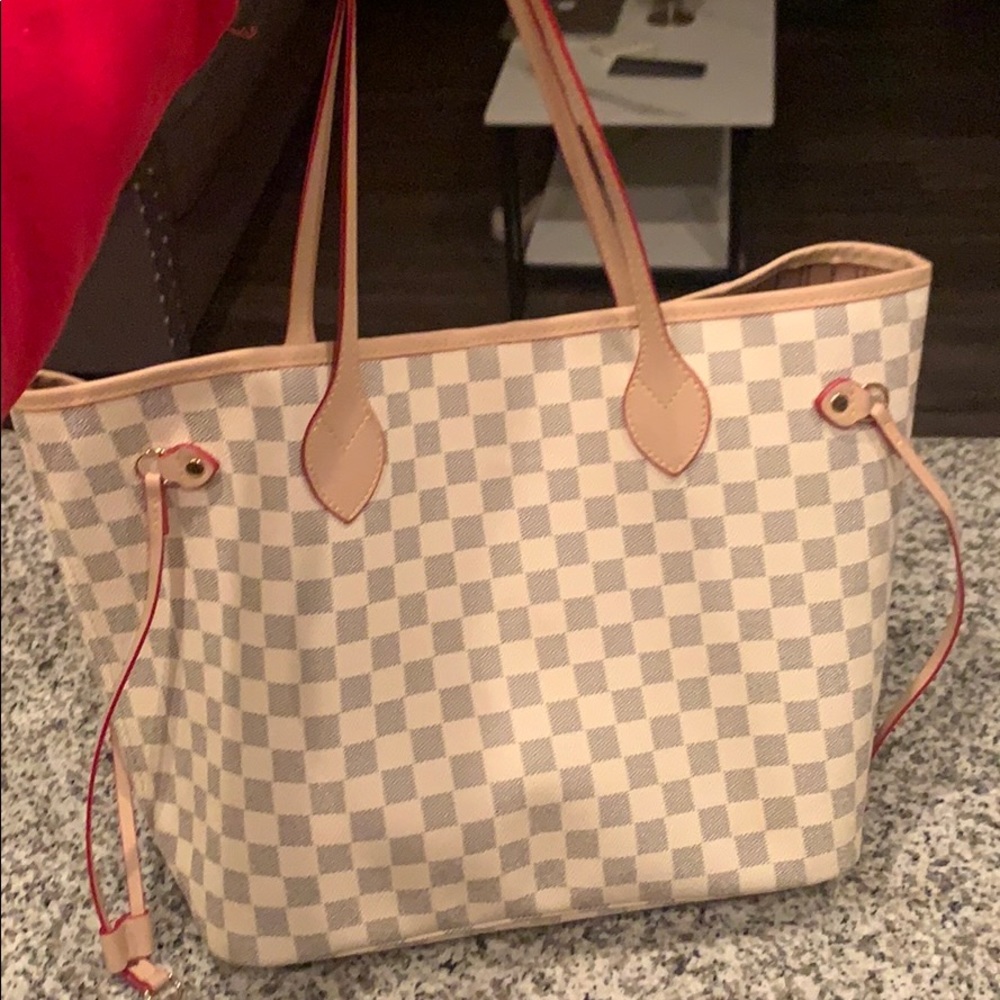 Louis Vuitton Lookalike